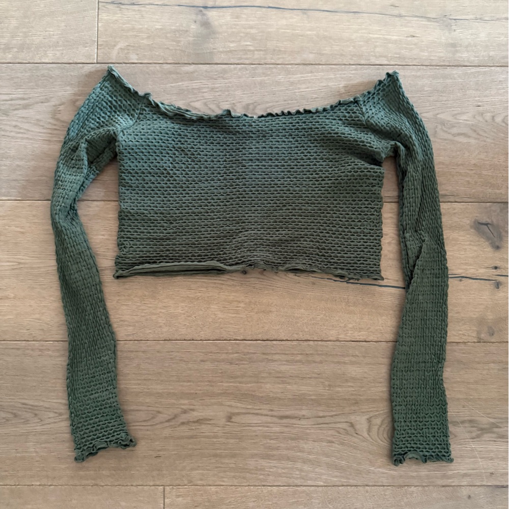 NWT| Free People | Textured Long Sleeve Crop - Picture 3 of 4